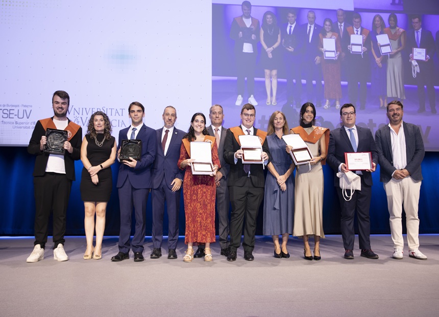 Som Digitals premia a los mejores expedientes de la Escuela Técnica Superior de Ingeniería de la Universitat de València
